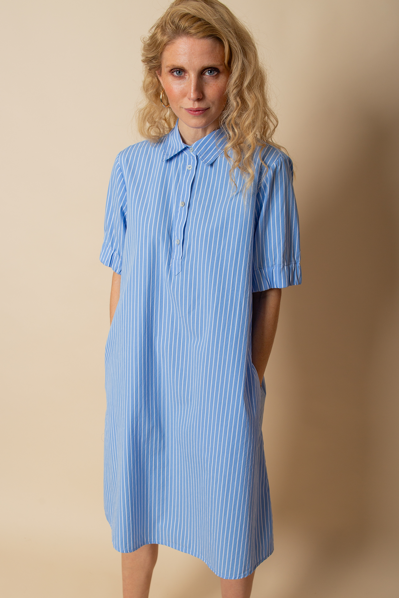 Damenkleid